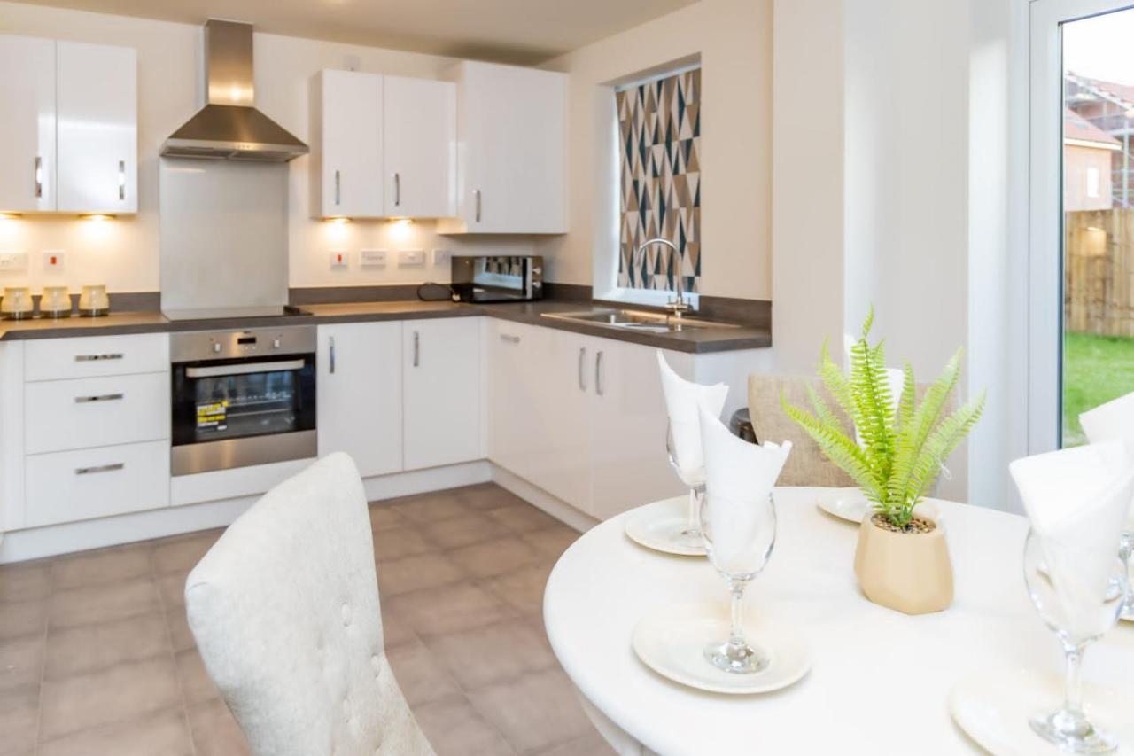 فيلا Stunning 3-Bed Risa House In Beeston نوتينغهام المظهر الخارجي الصورة