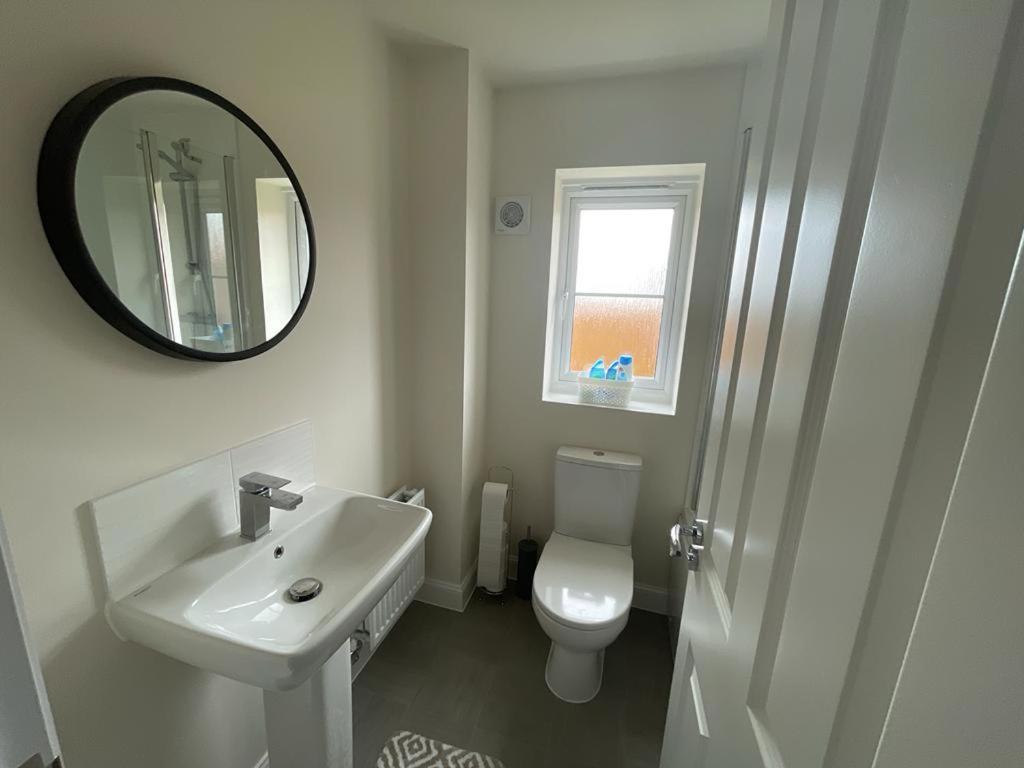 فيلا Stunning 3-Bed Risa House In Beeston نوتينغهام المظهر الخارجي الصورة